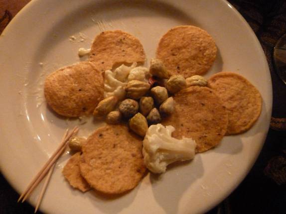 Delicioso aperitivo feito com flores de cactus, em restaurante de Real de Catorce, pueblo mágico no nordeste do México